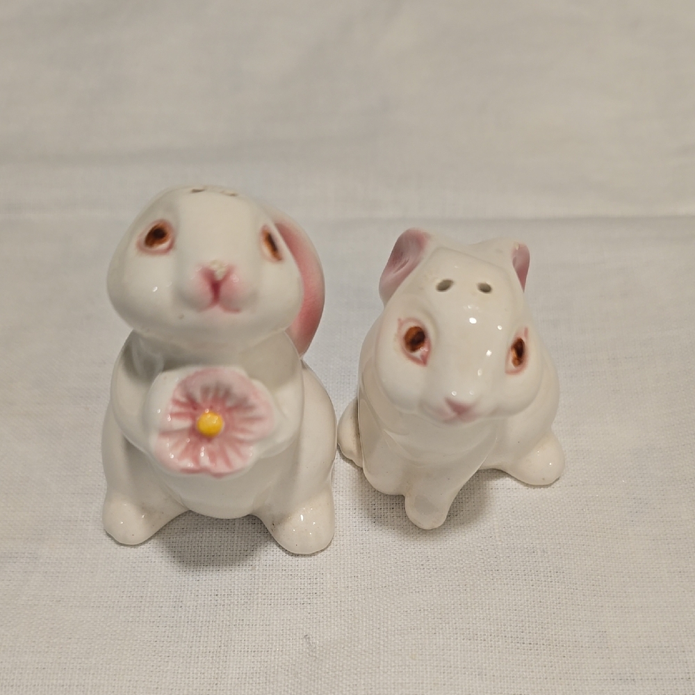 Avon Bunny Salt And Pepper Shakers